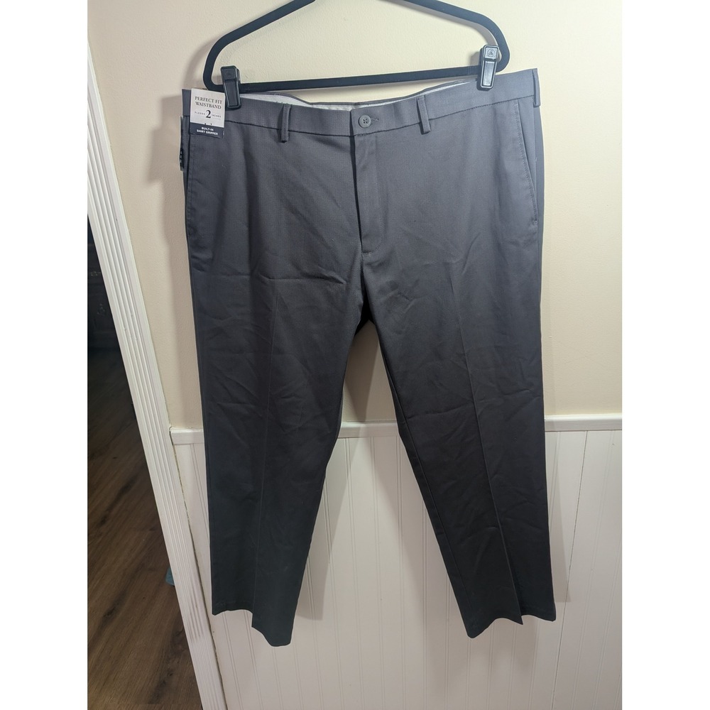Haggar Mens Iron Free Premium Khaki Straight Fit Pants Dark Grey 42x30 HC71000
